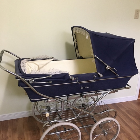 Vintage Silver Cross Twin Pram, imported from England. Well maintained. - Picture 4 of 8